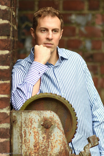 Adam Scott Hess (Phoenix Hagen)